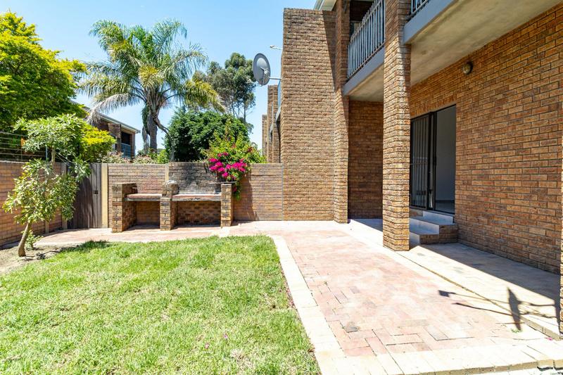 2 Bedroom Property for Sale in Sonstraal Heights Western Cape
